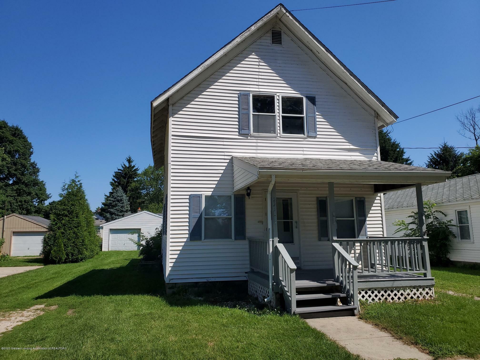 Property Photo: 225 Leonard Street MI 48827