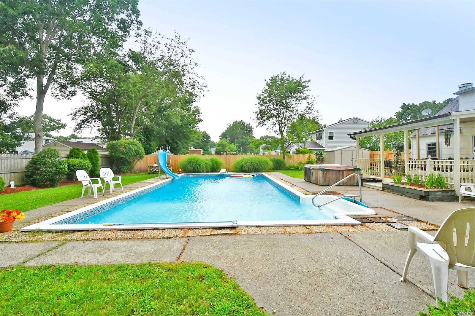 Property Photo:  6 Lacebark Lane  NY 11763 