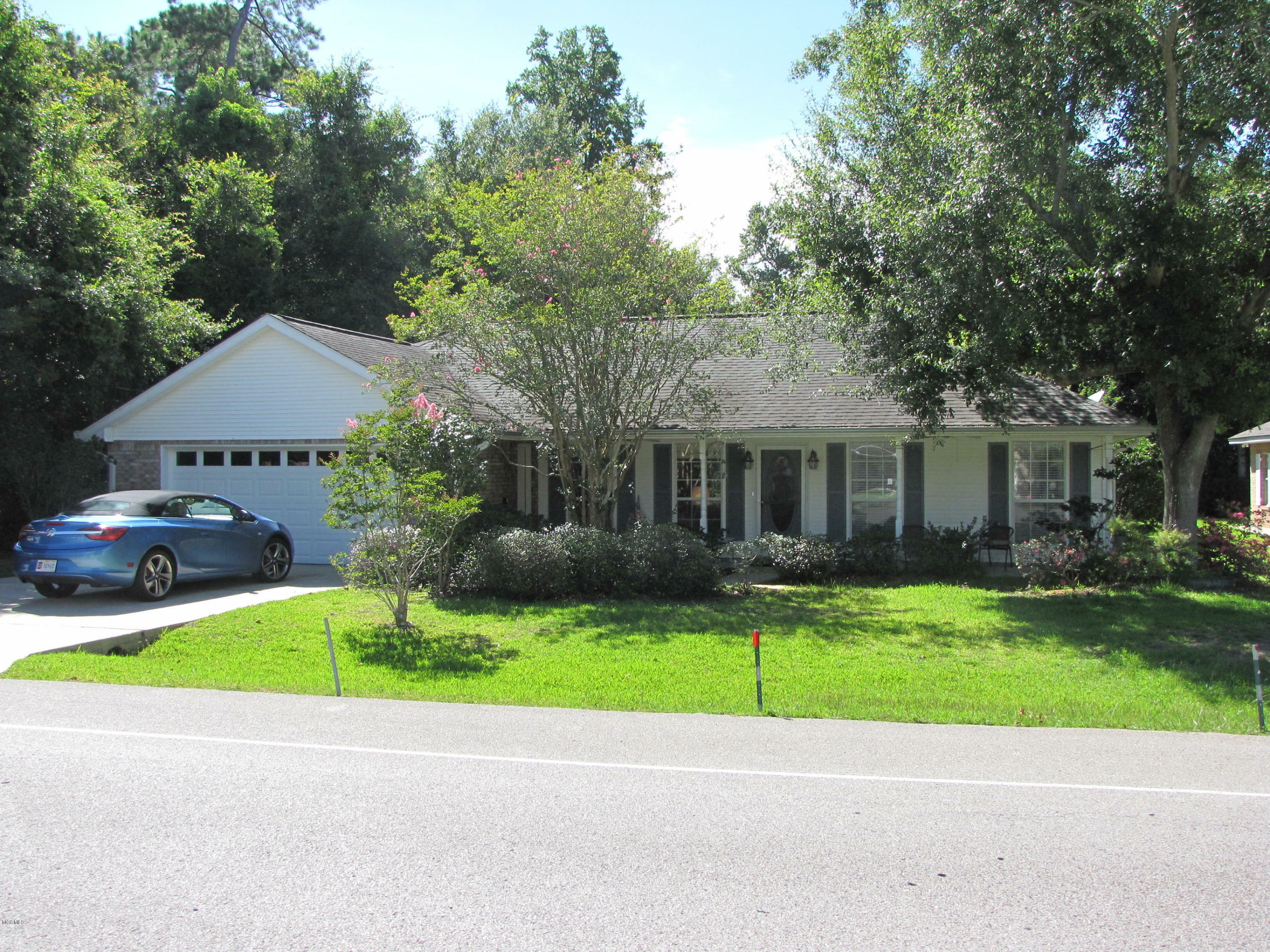 Property Photo:  74606 N Diamondhead Drive  MS 39525 