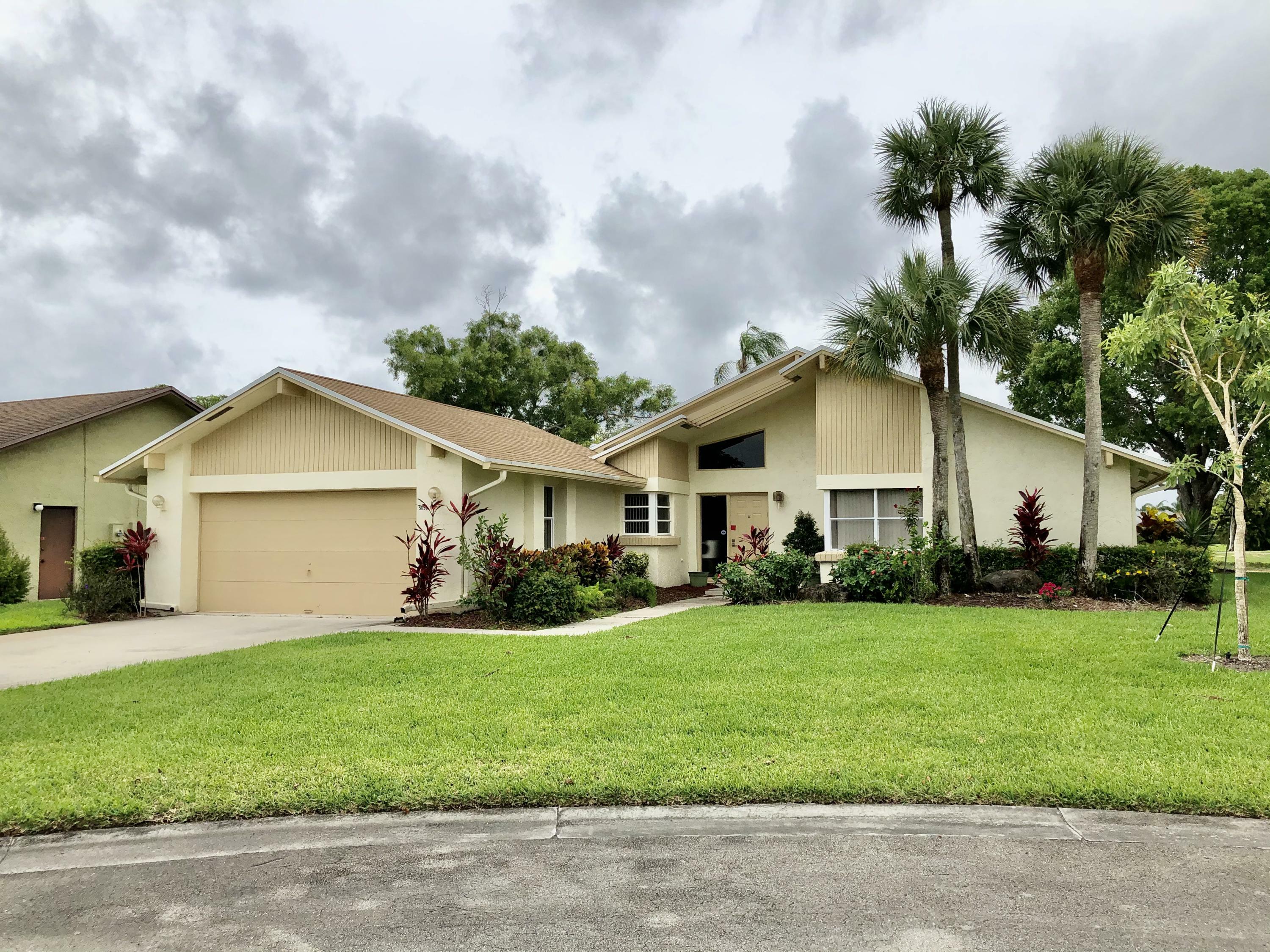 Property Photo:  5630 Forest Oaks Terrace  FL 33484 