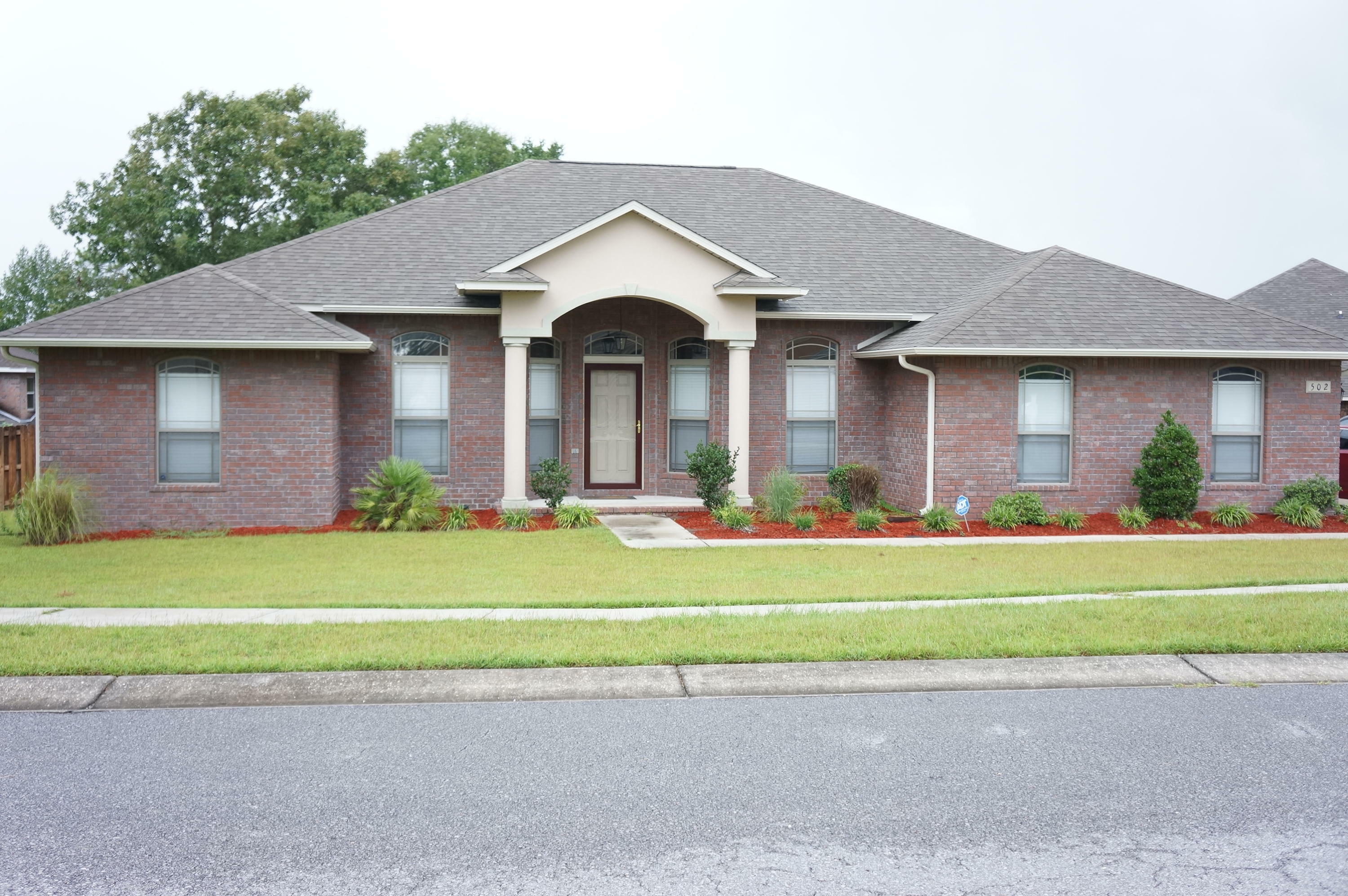 Property Photo:  502 Vale Loop  FL 32536 