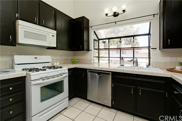 Property Photo:  576 Rosewood Avenue  CA 93010 