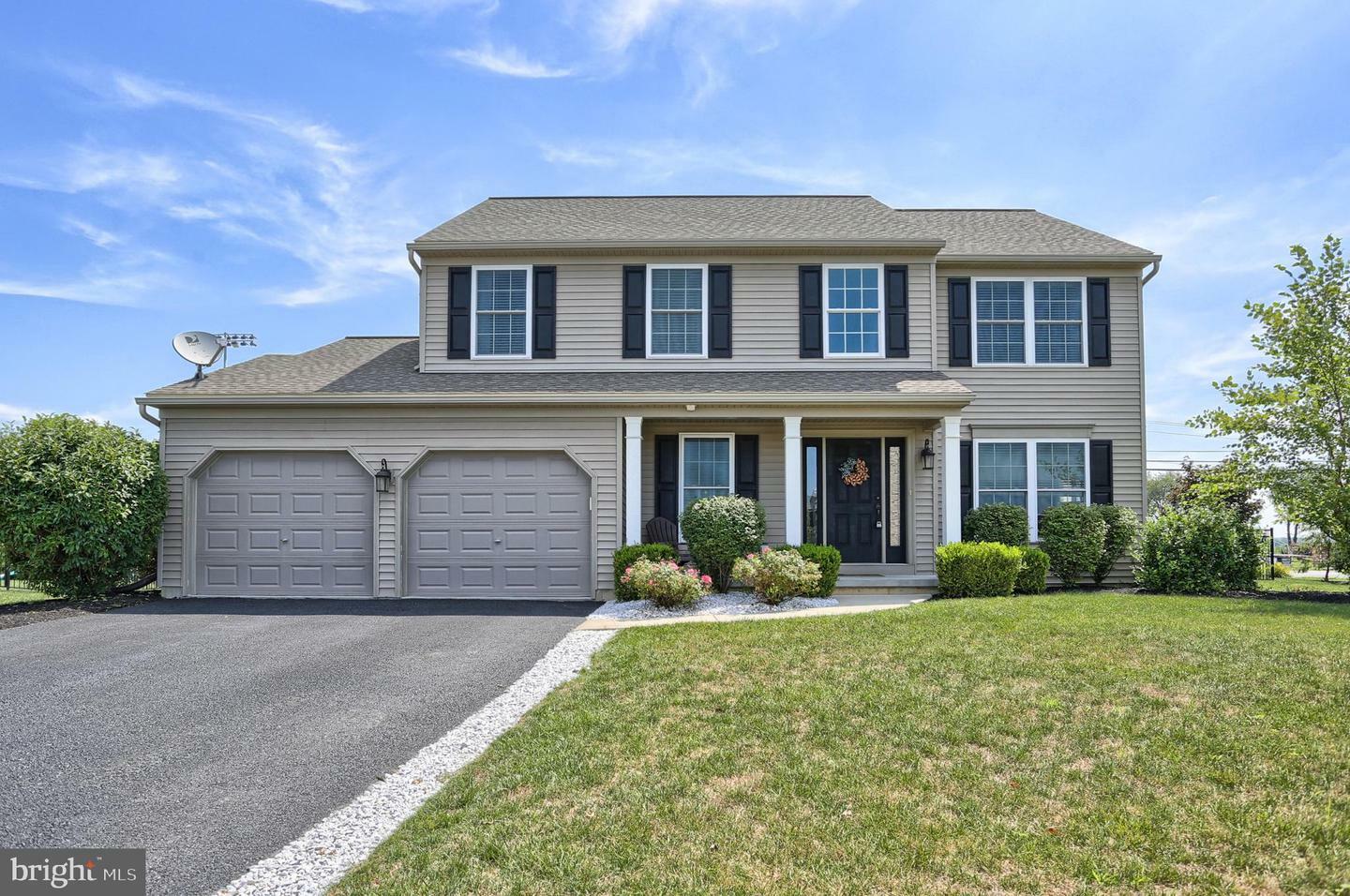 Property Photo: 350 Sweetwater Drive PA 17078
