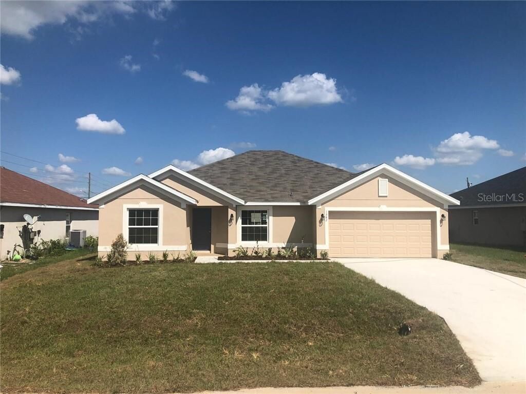 Property Photo:  812 Gila Way  FL 34759