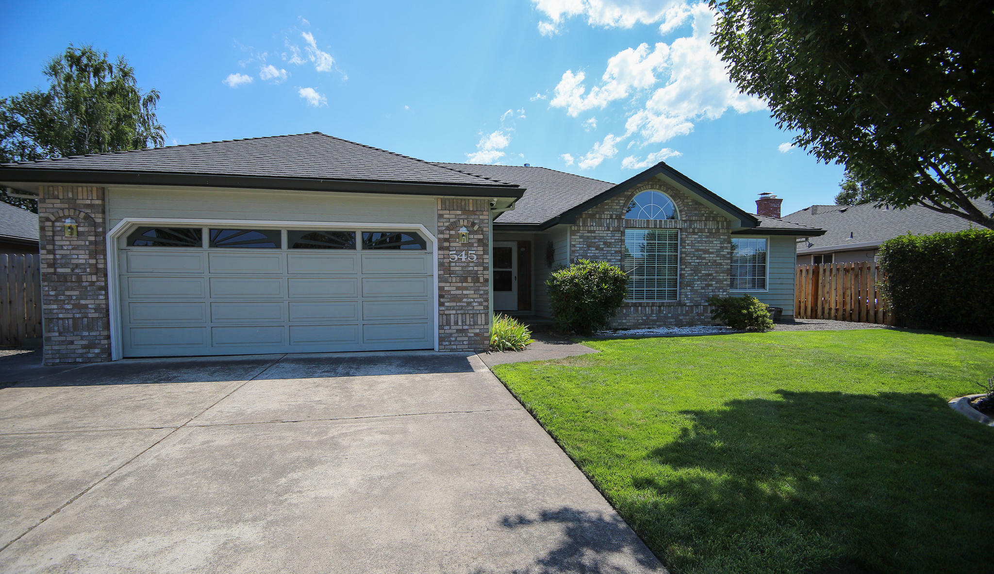 Property Photo: 545 Brandon Street OR 97502