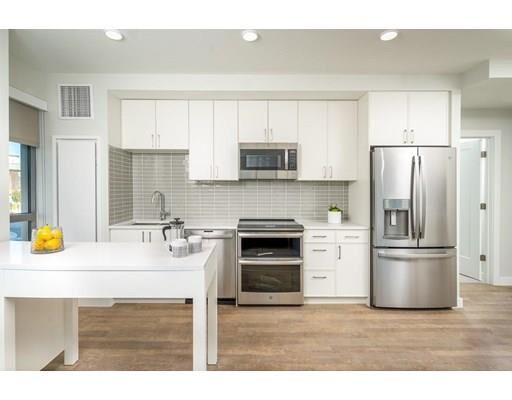 Property Photo:  1 Chestnut Pl 303  MA 02169