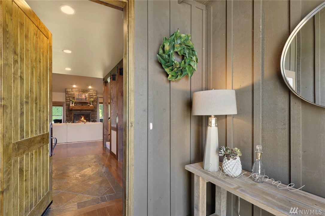 Property Photo:  1318 W Park Street  WA 98264 