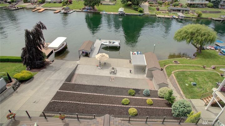 Property Photo:  1818  186th Avenue E  WA 98391 