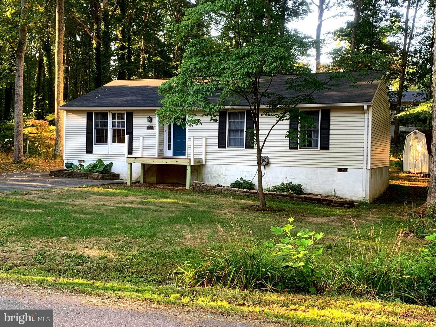 Property Photo:  216 Hampton Drive  VA 22551 