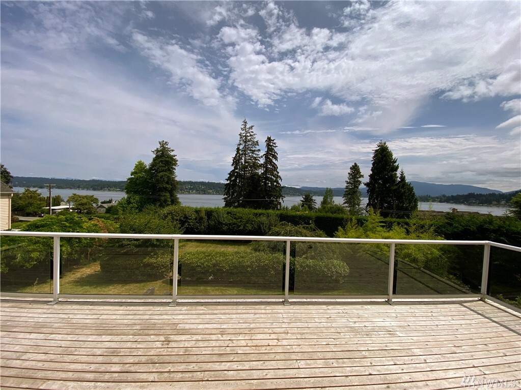 Property Photo: 2935 170th Ave SE WA 98008