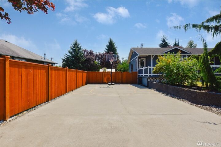 Property Photo:  1607  129th Drive NE  WA 98258 