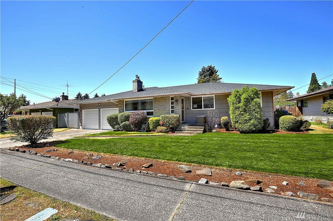 Property Photo:  7826 S Alaska St  WA 98408 