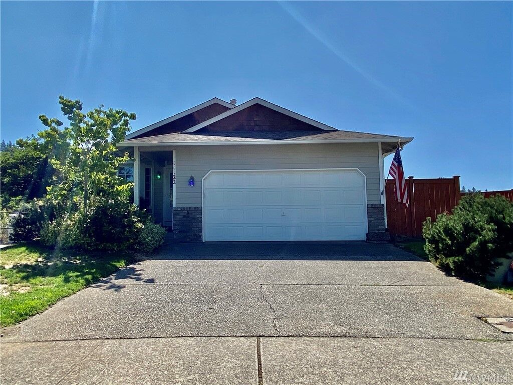 Property Photo: 11122 184th Place E WA 98391