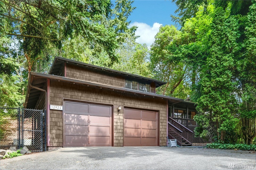 Property Photo: 12924 SE 26th Place WA 98005