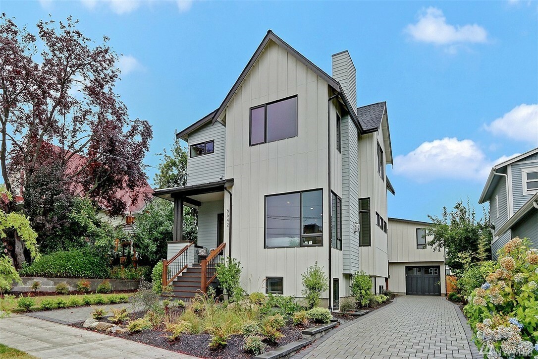 6542 Jones Ave NW  Seattle WA 98117 photo