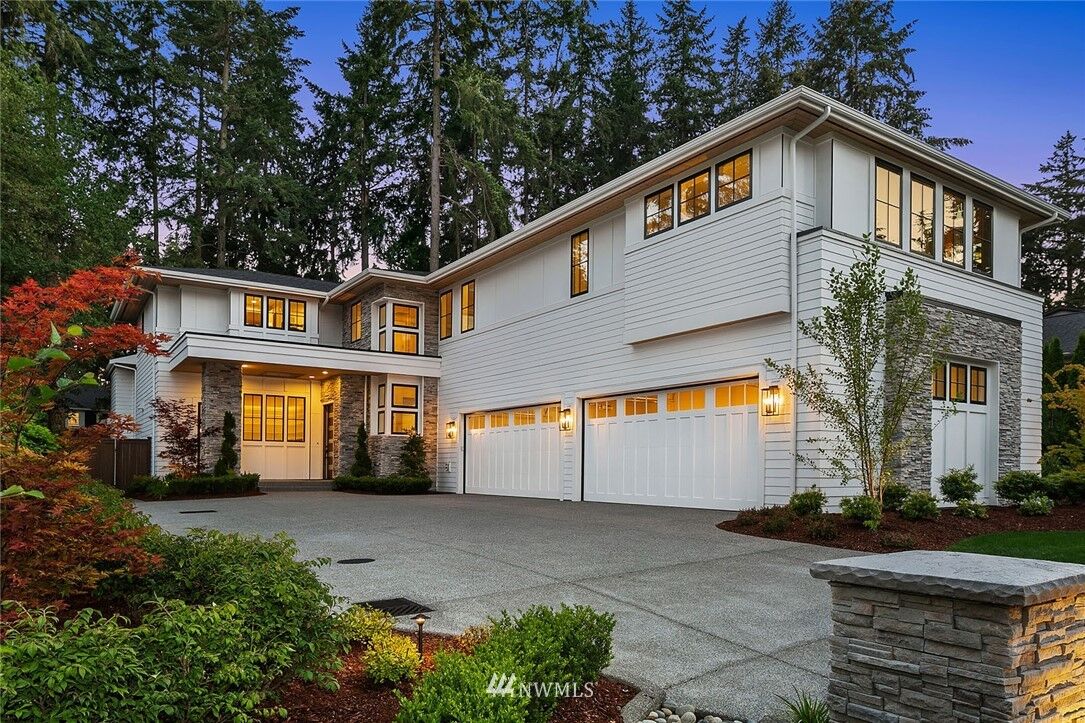 Property Photo:  10471 SE 19th Street  WA 98004 
