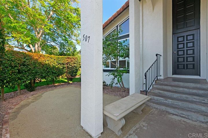Property Photo: 507 S Willowspring Dr CA 92024