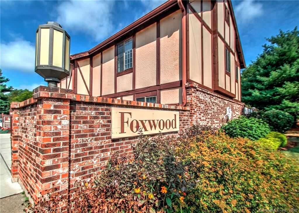 Property Photo: 454 Swanson Crescent 454 CT 06461