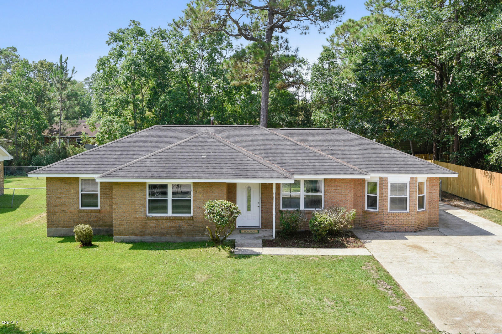 99 Whispering Pine Drive  Gulfport MS 39503 photo