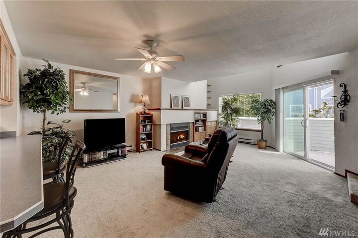 Property Photo: 21925 7th Avenue S 117 WA 98198