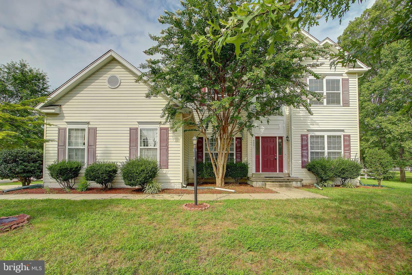 Property Photo:  4801 Camelback Court  MD 20602 