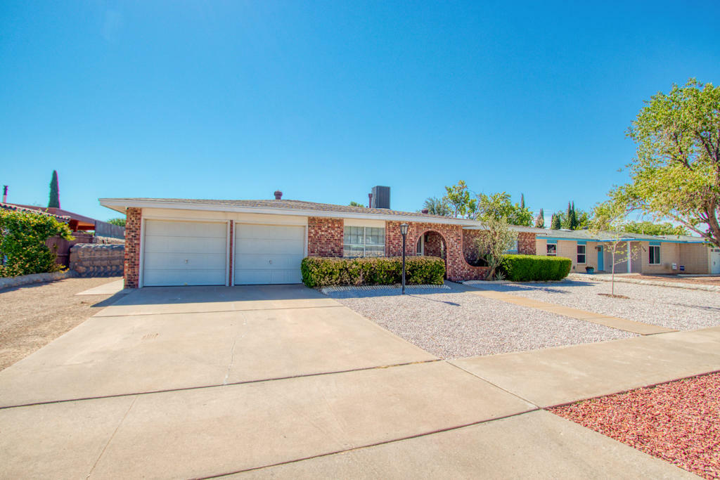 Property Photo: 3124 Eads Place TX 79935