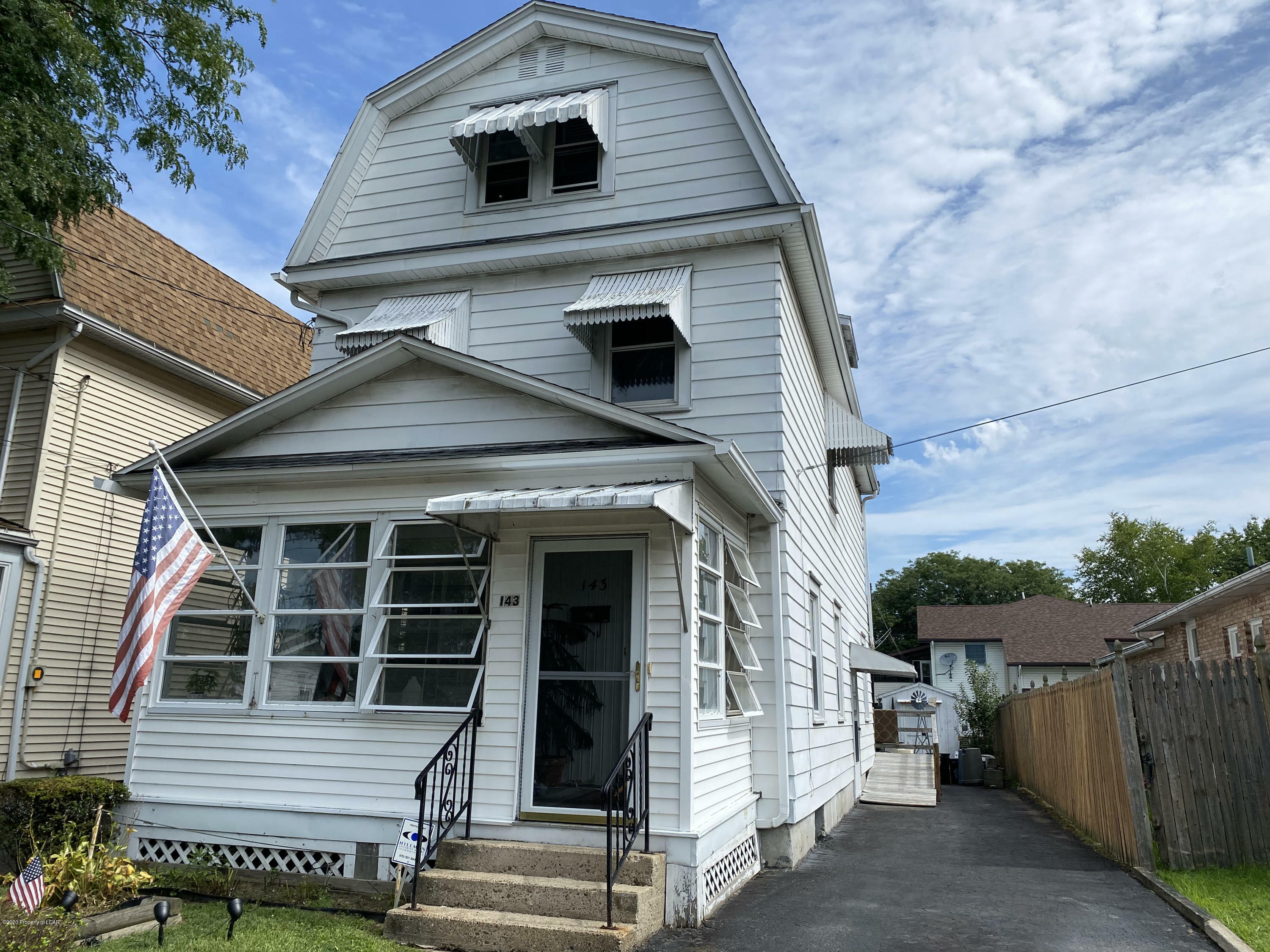 Property Photo:  143 Oak Street  PA 18702 