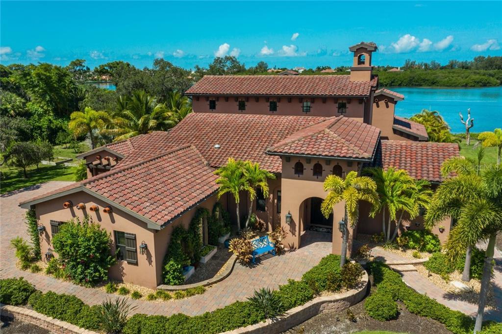 Property Photo: 4925 Topsail Drive FL 34275