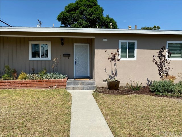 Property Photo:  2342 Heather Avenue  CA 90815 