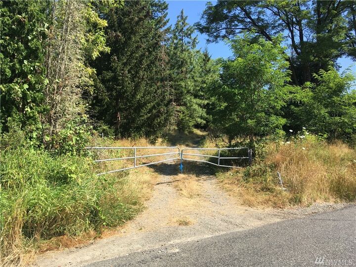 Property Photo: 2479 Little Hanaford Rd WA 98531