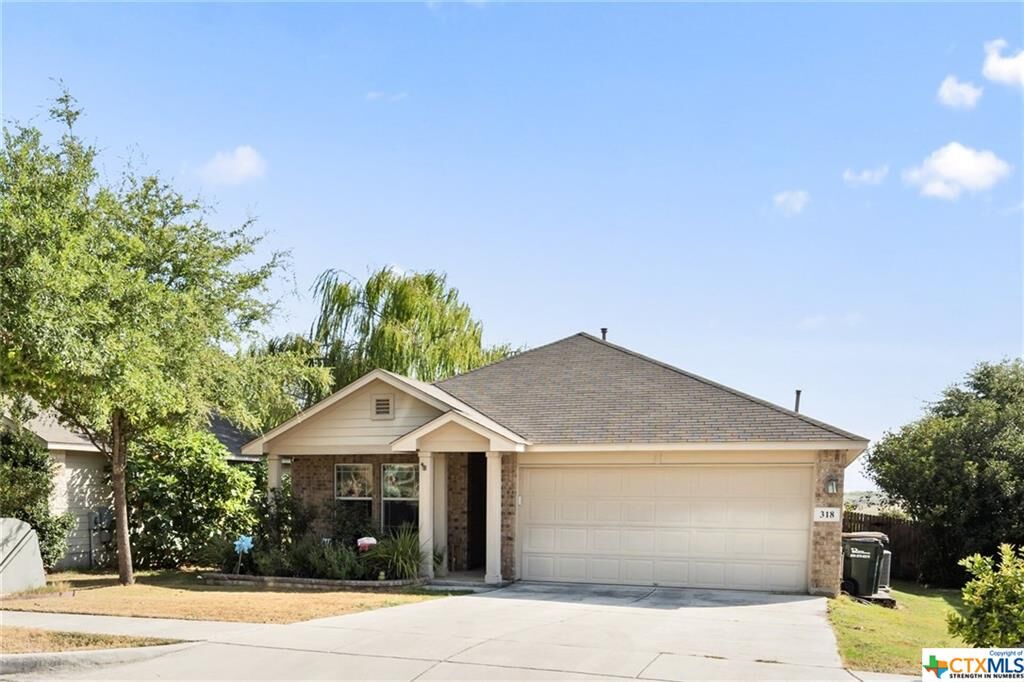 Property Photo: 318 Brazoria Trail TX 78666
