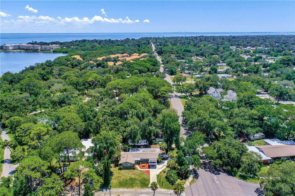 Property Photo:  320 Lake Maggiore Boulevard S  FL 33705 