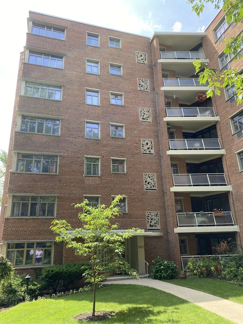 Property Photo:  1862 Sherman Avenue 6se  IL 60201 