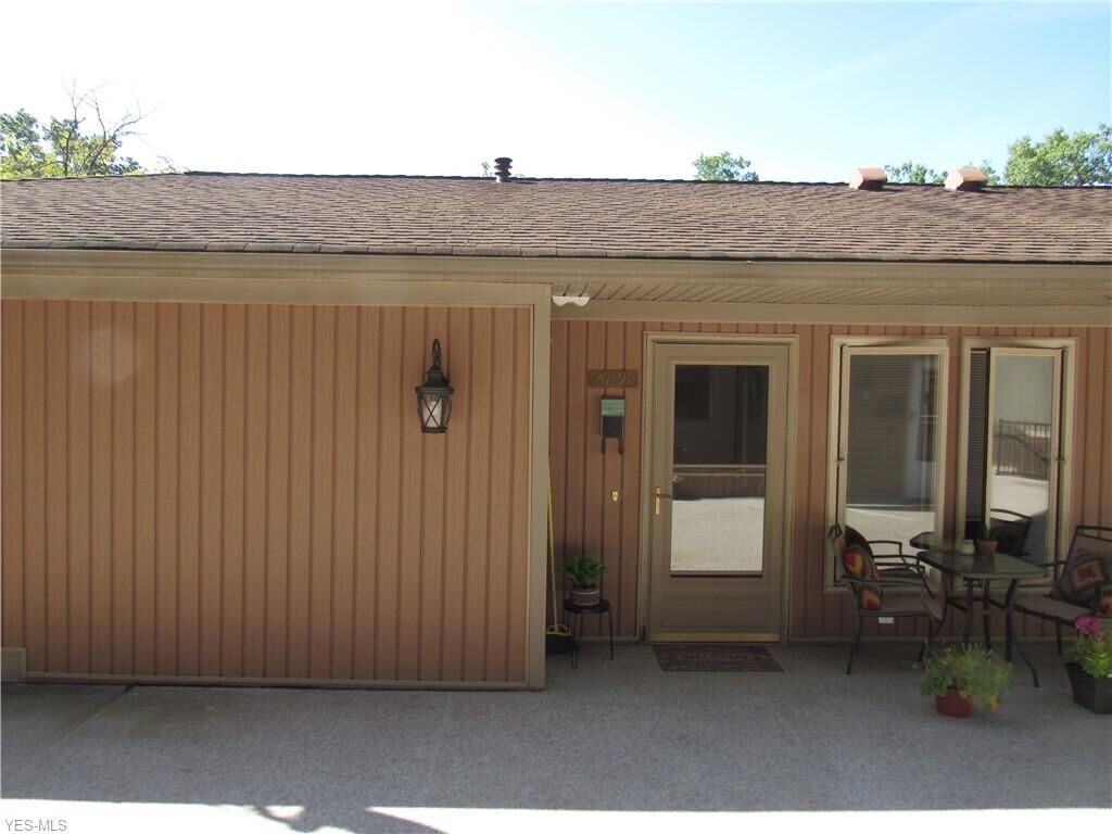 Property Photo:  6897 W Fitzwater Road 11  OH 44141 