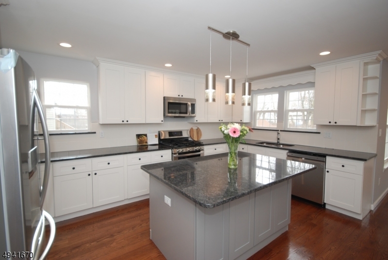 Property Photo: 318 Manson Pl NJ 07063