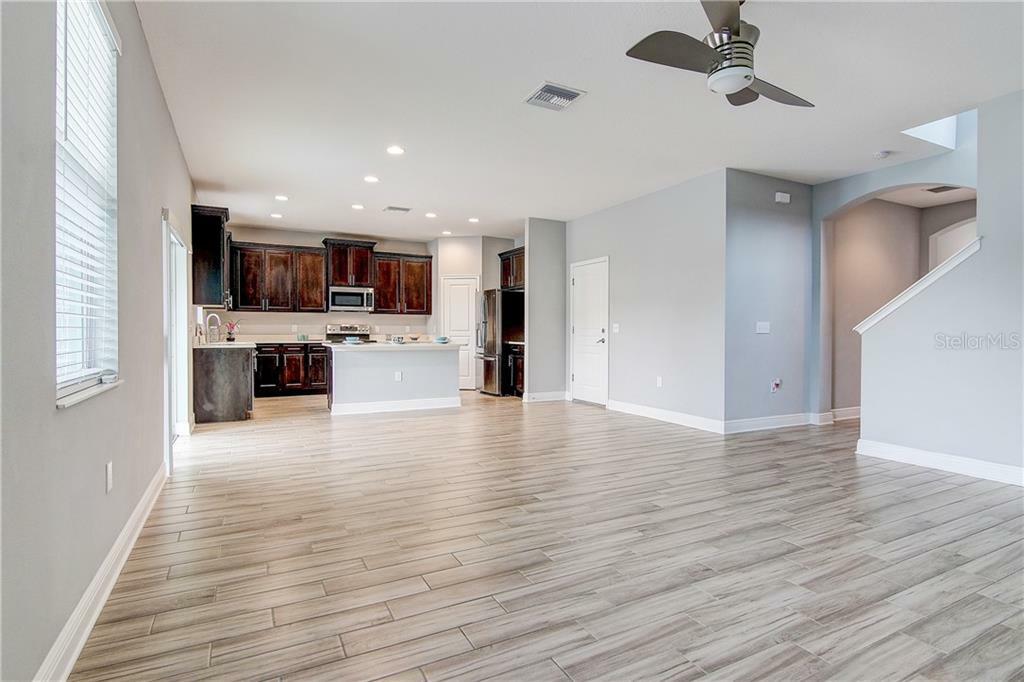 Property Photo:  2425 W Lemon Street  FL 33609 