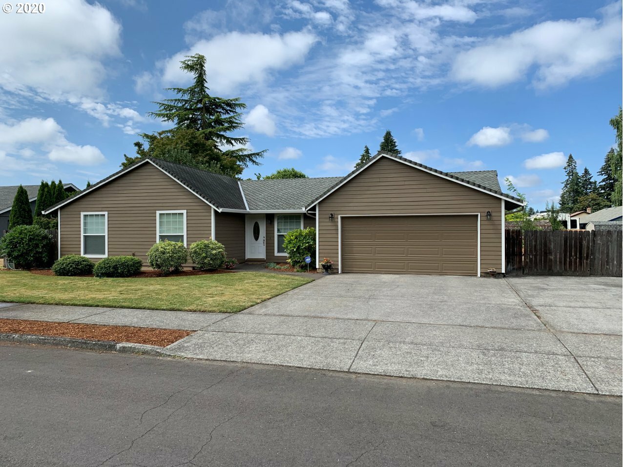 Property Photo:  13308 NE 8th Ave  WA 98685 