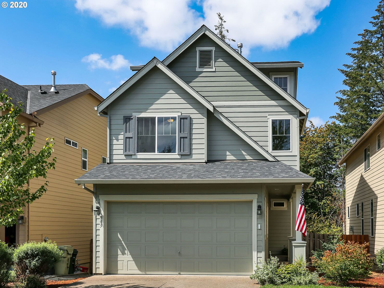 Property Photo:  315 SW 208th Ave  OR 97006 