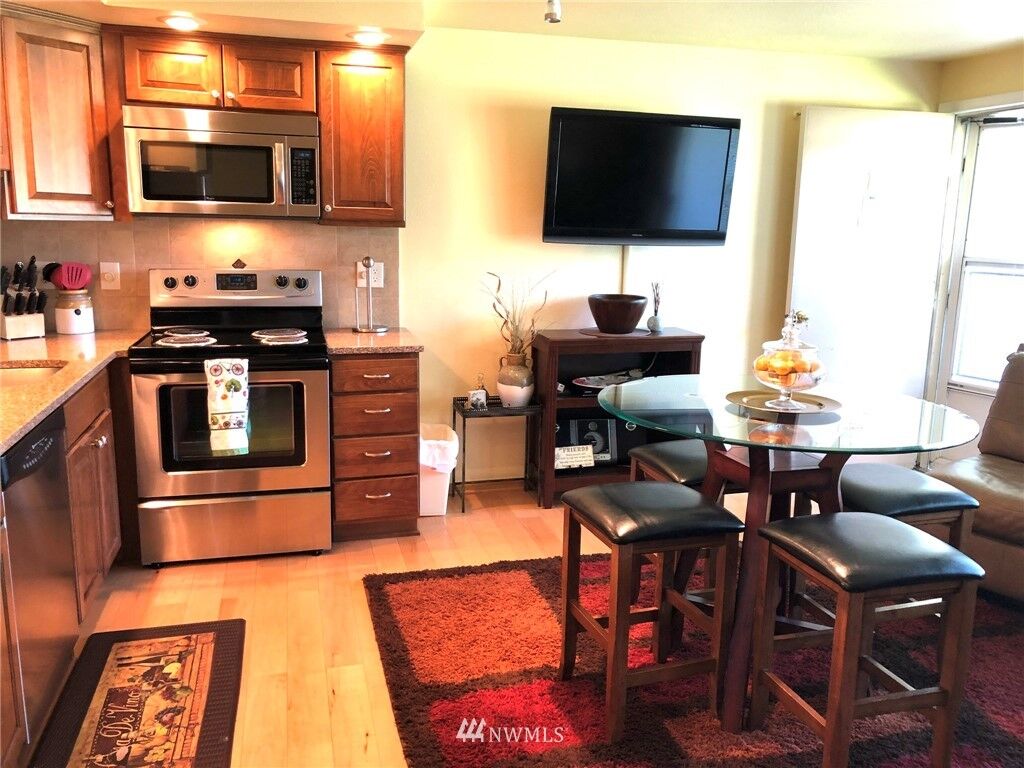 Property Photo:  8903  Crescent Bar Road NW 111  WA 98848 