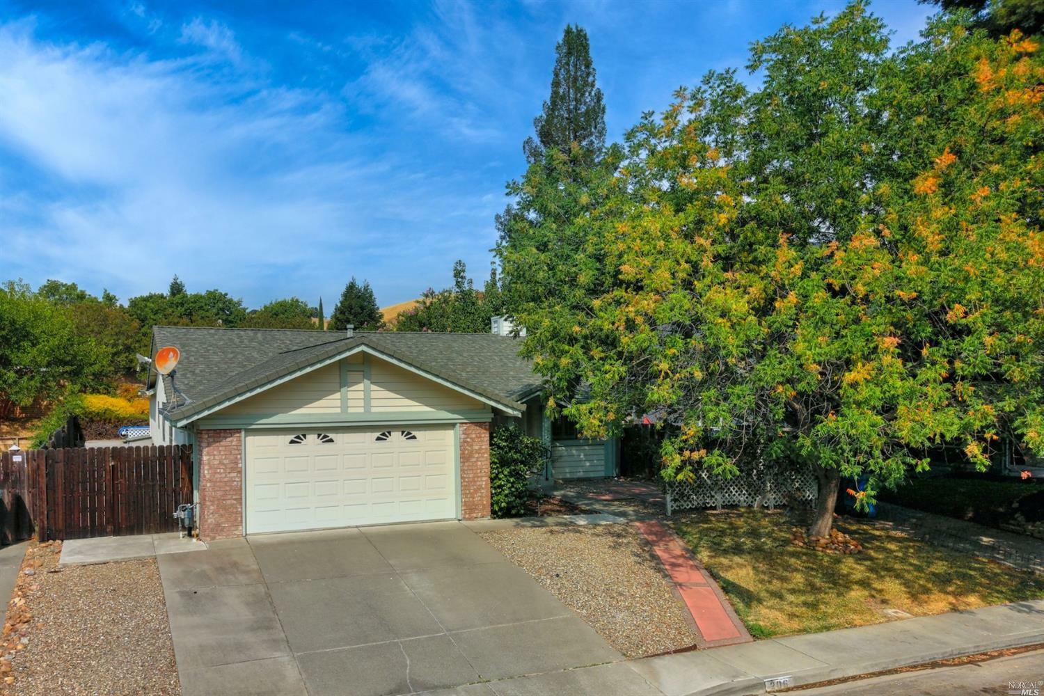 206 Limerick Way  Vacaville CA 95688 photo