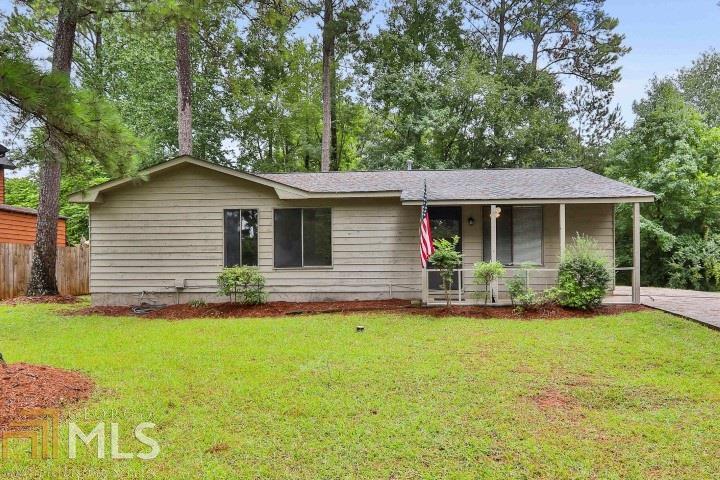 Property Photo:  9328 Woodknoll Lane  GA 30238 