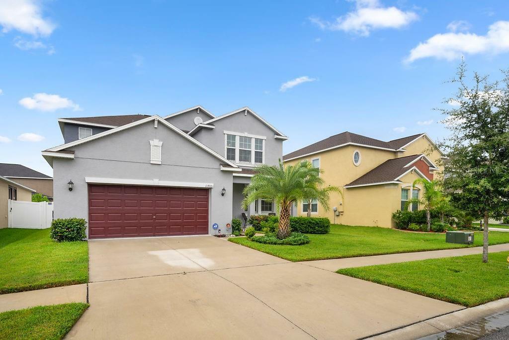 Property Photo:  11765 Winterset Cove Drive  FL 33579 