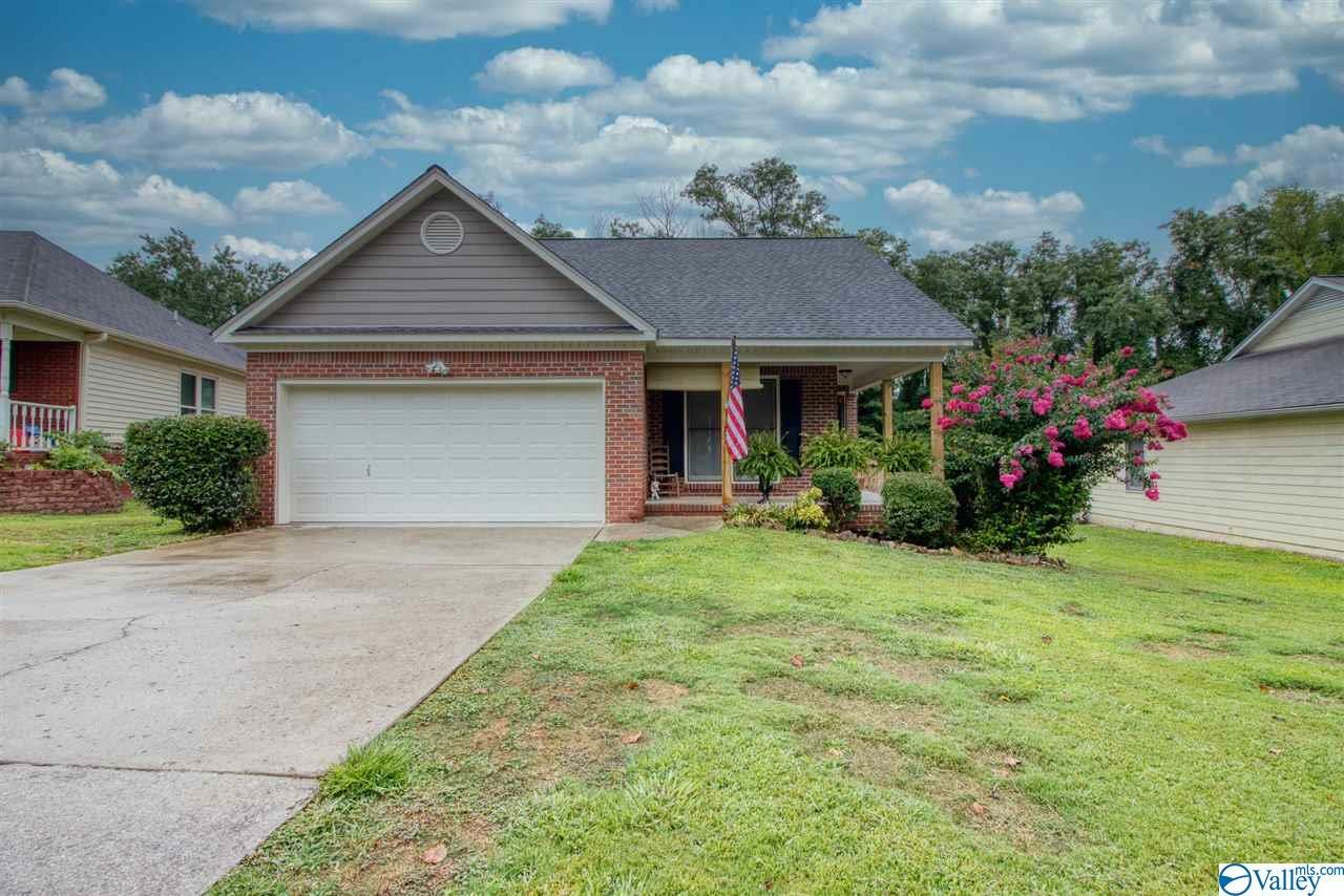 Property Photo:  211 Shadowbrook Lane  AL 35811 