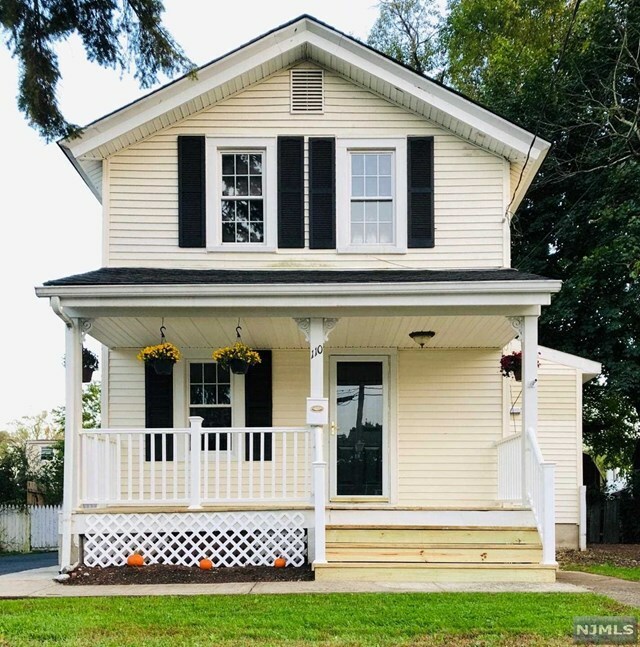 Property Photo:  110 Laurel Avenue  NJ 07442 