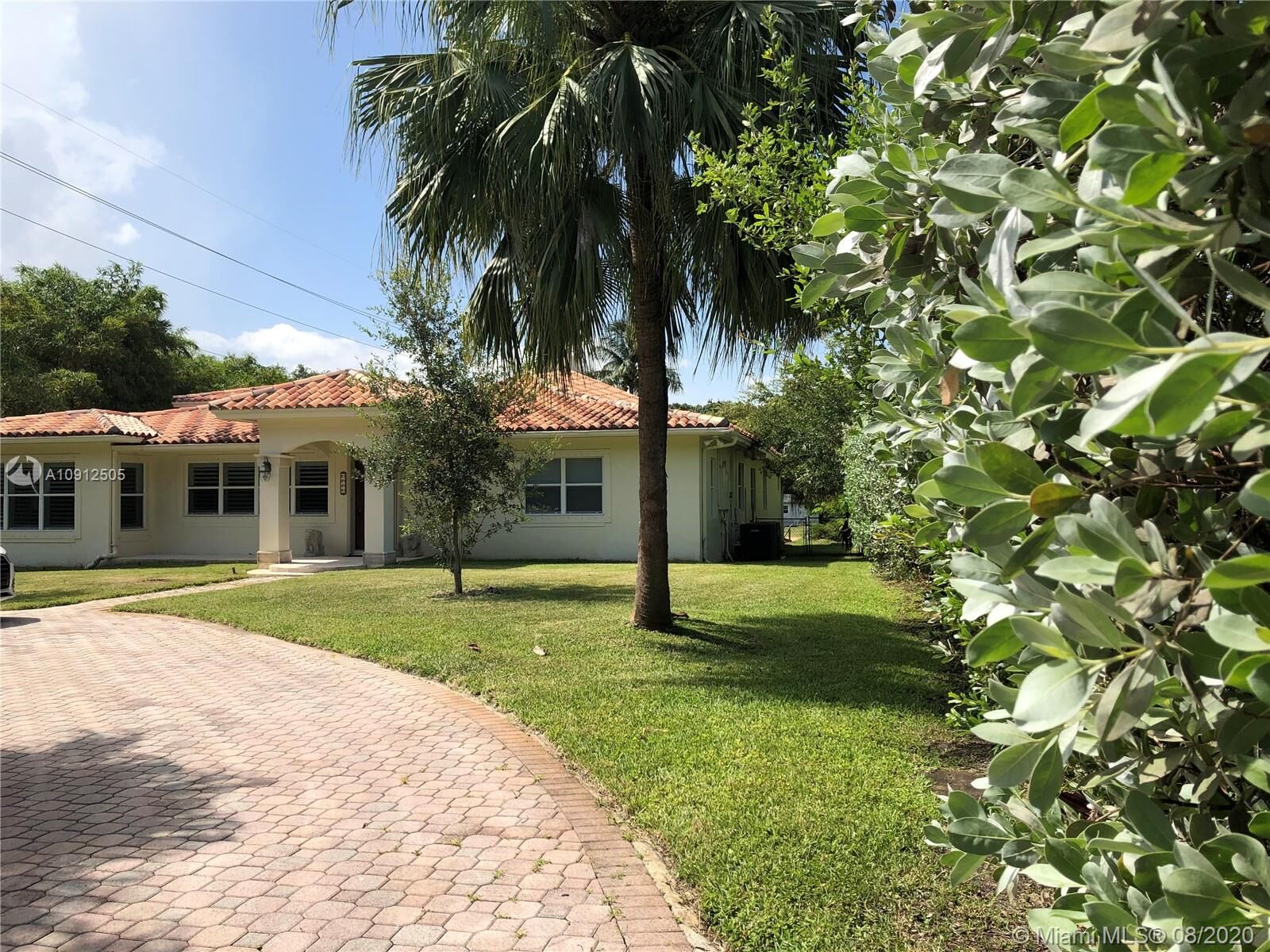 Property Photo: 5995 SW 91st St FL 33156