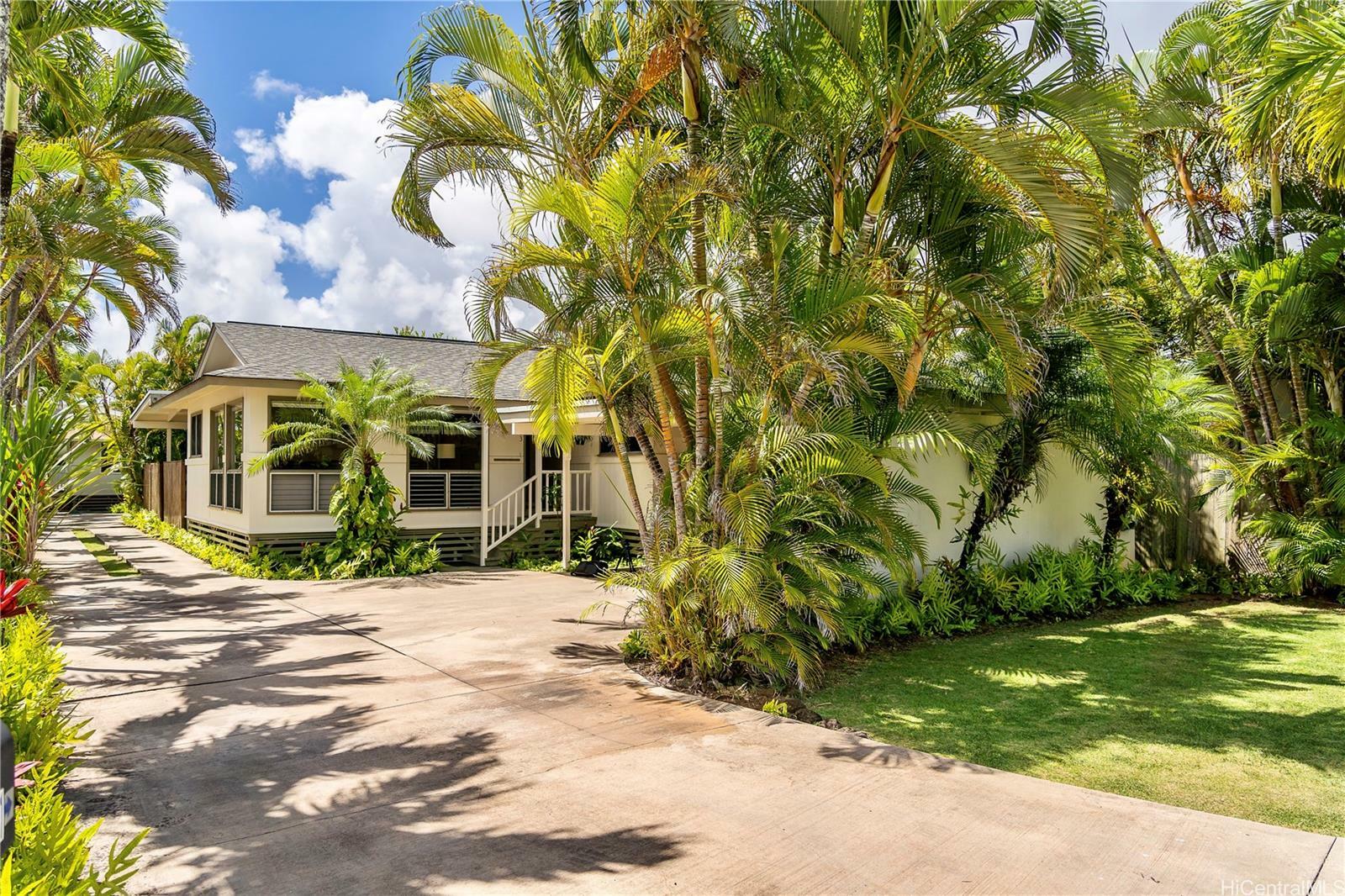 Property Photo:  153 Hauoli Street  HI 96734 