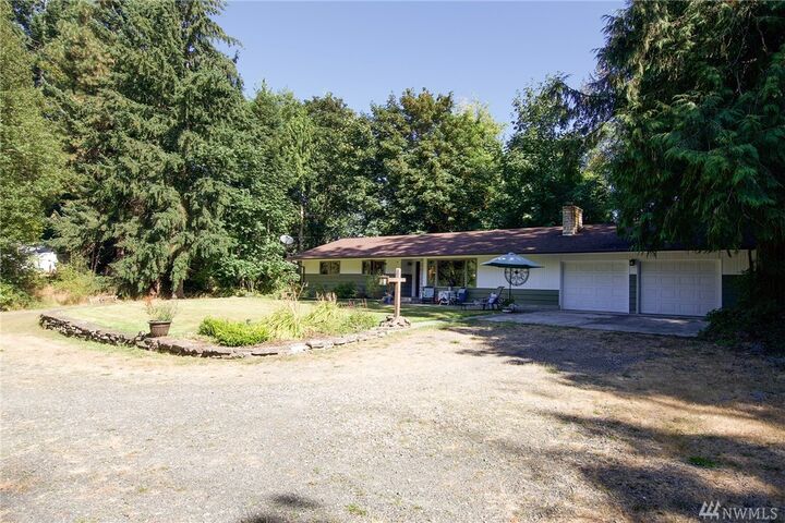 Property Photo: 215 Marsden Rd WA 98362