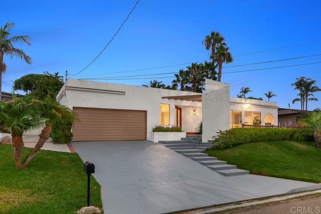 Property Photo: 5957 Avenida Chamnez CA 92037