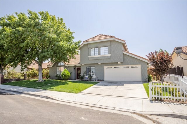 Property Photo: 5102 Cantlewood Drive CA 93552