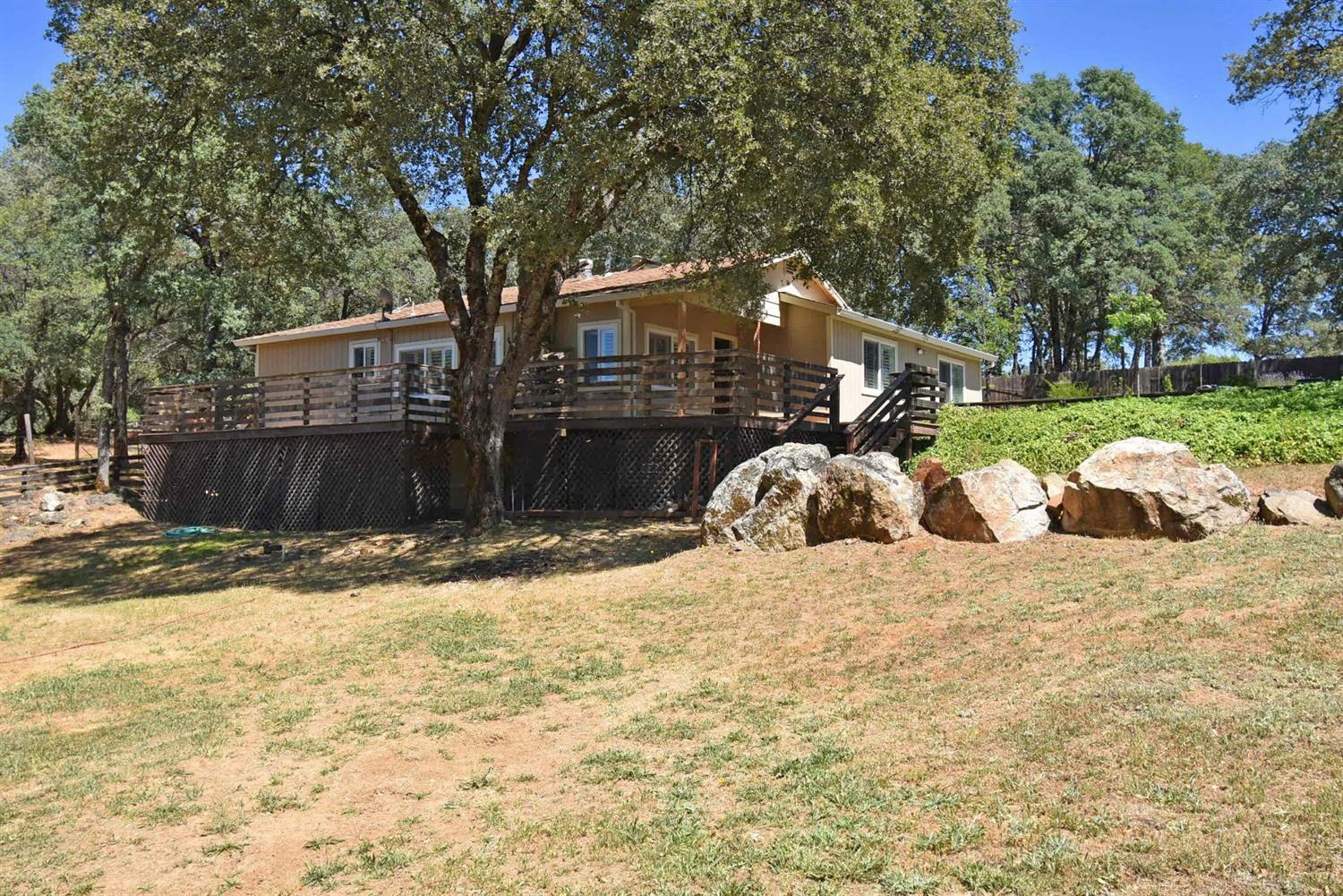 Property Photo: 10523 N Ponderosa Way CA 95975